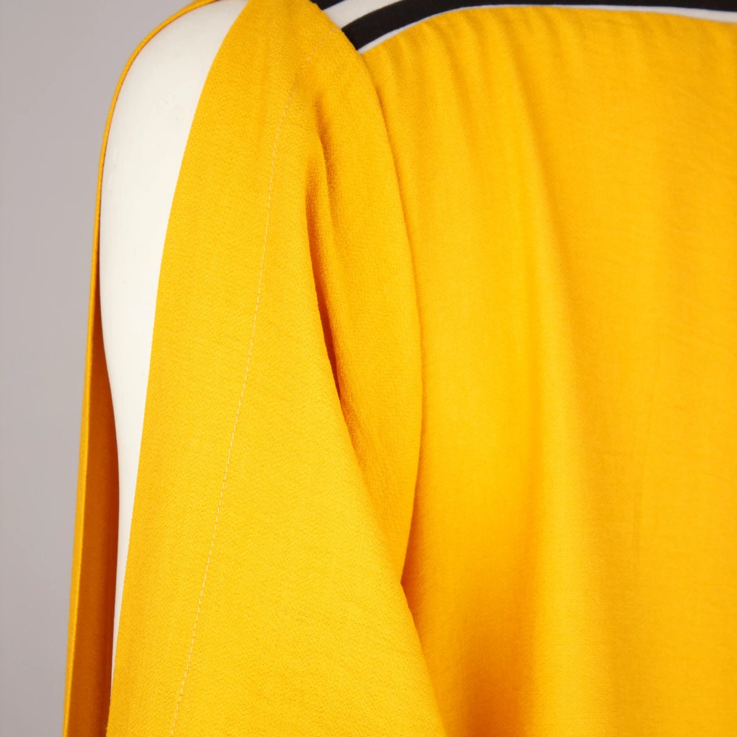 GREENWHICH Honey Dresses Leigh Schubert