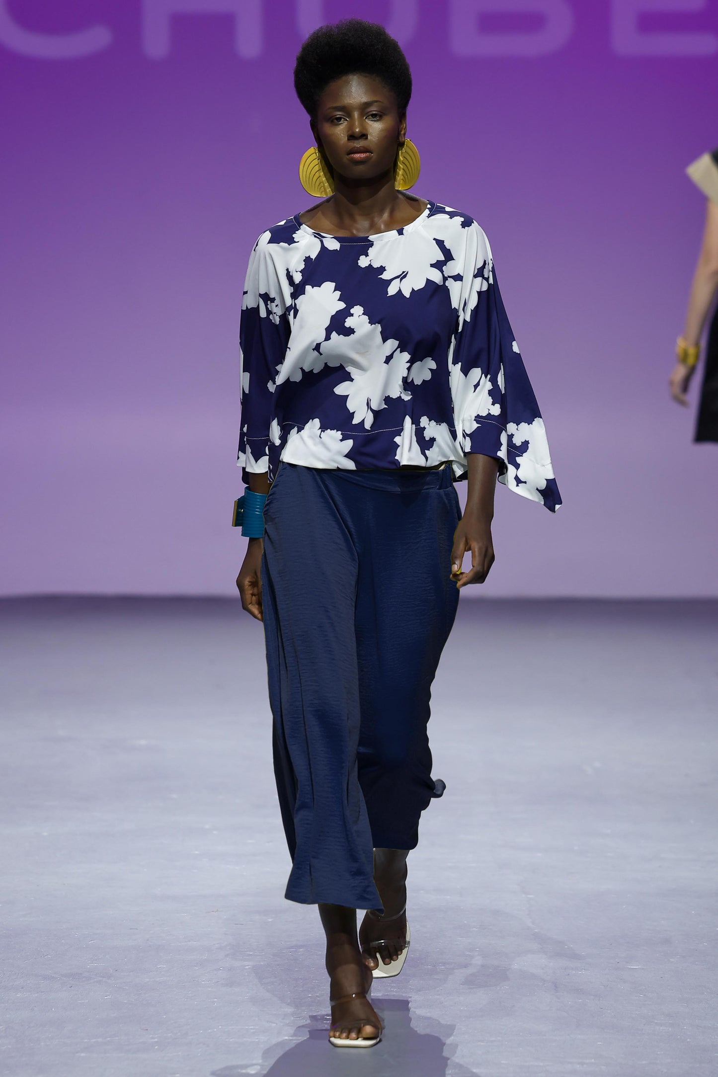 FELYX Bright Navy Leigh Schubert