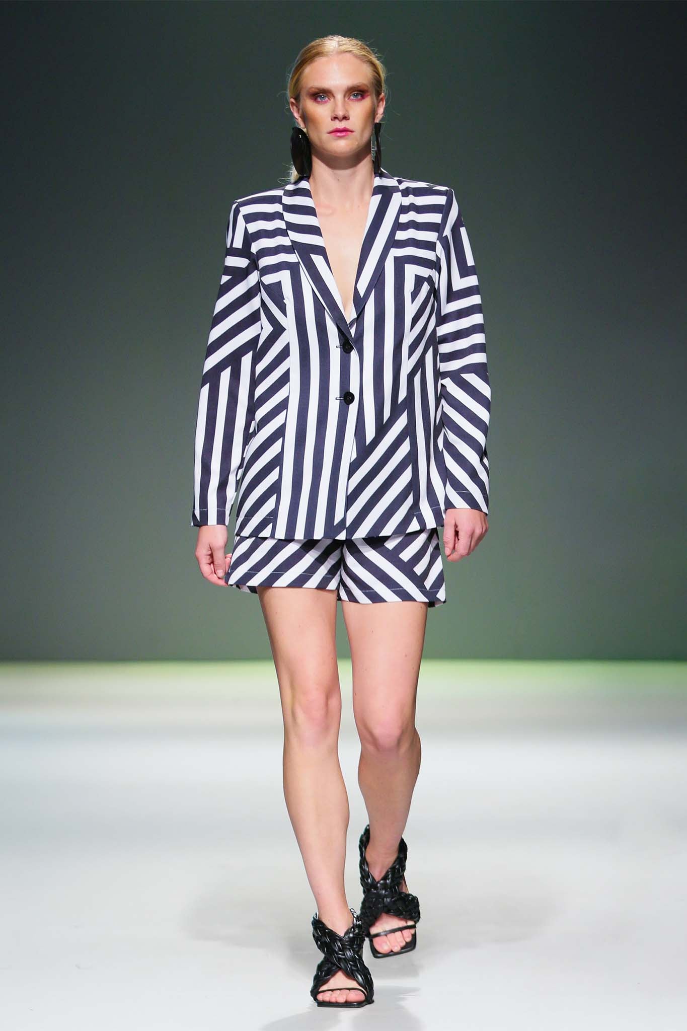 AGENT Shorts Haphazard Print Shorts Leigh Schubert