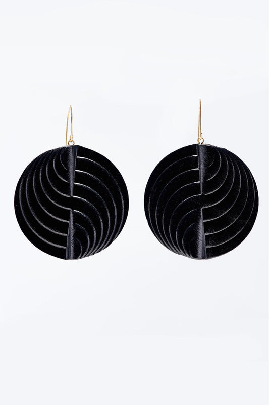 Leigh Schubert Circle Earrings Large Black.