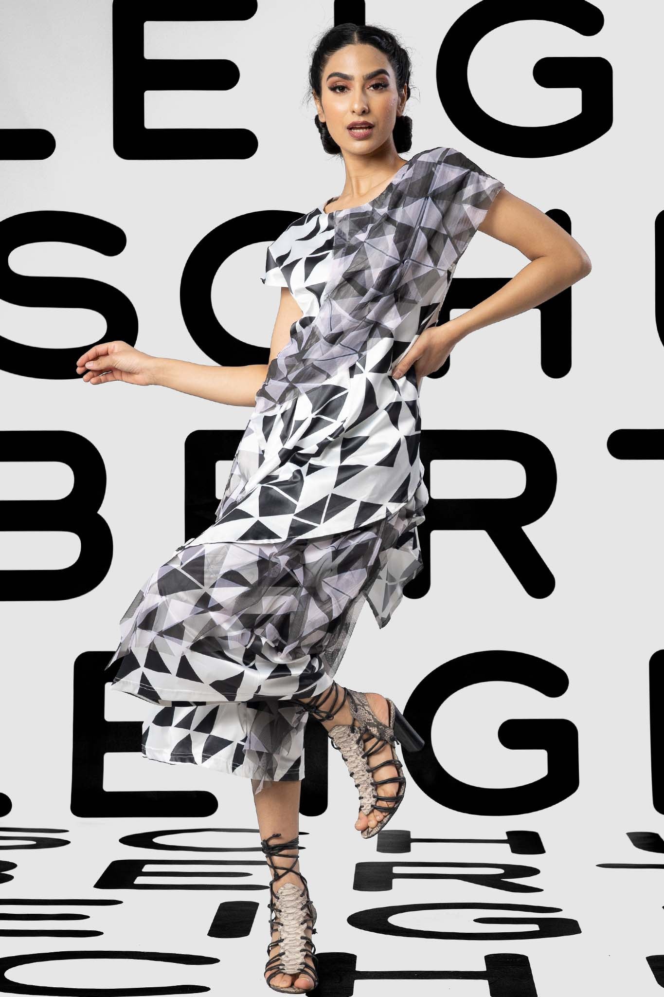 Leigh Schubert DAVIDSON Grid Print Ivory Black.