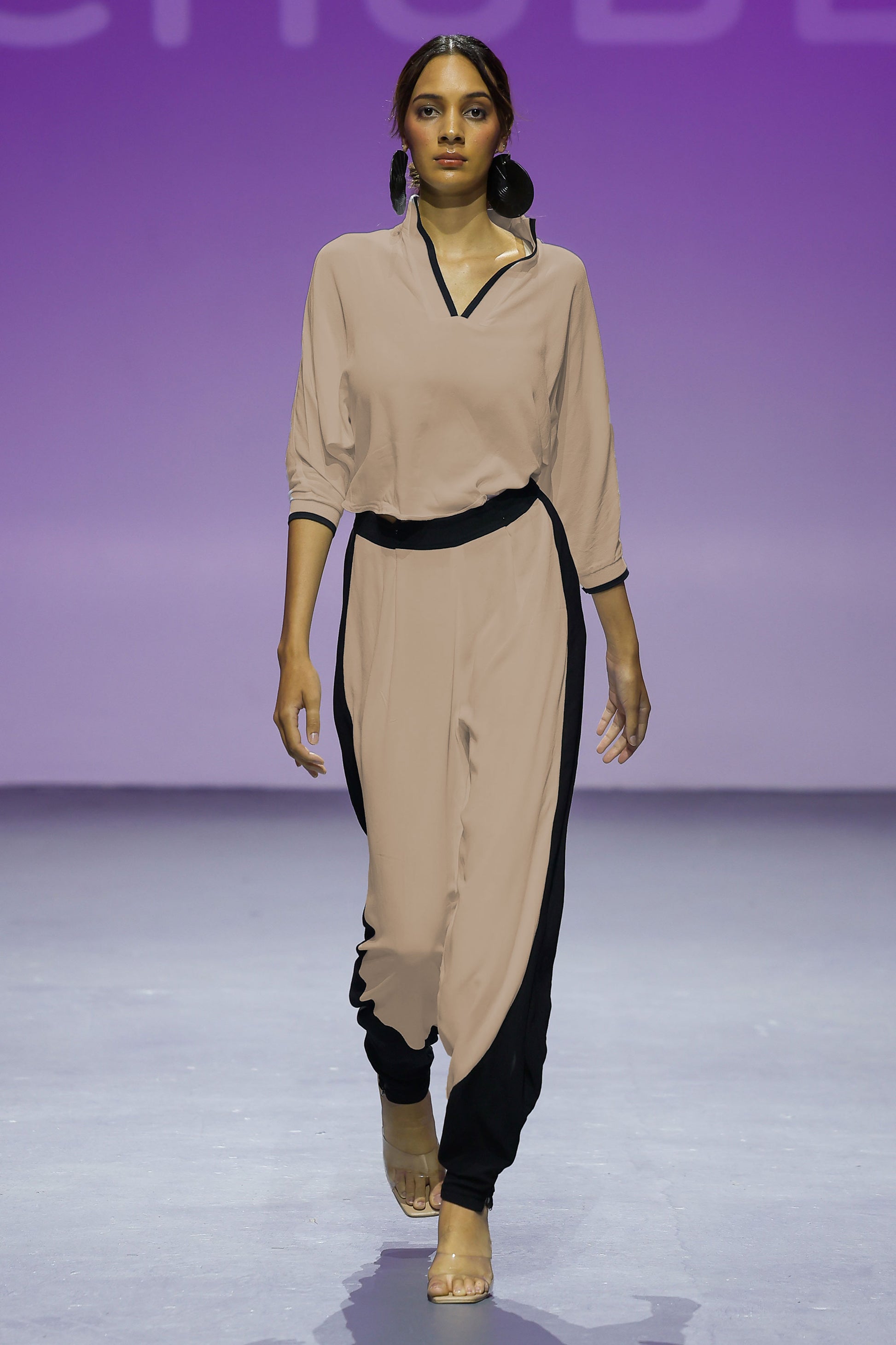 SEBASTIAN Pants Stone Black Leigh Schubert