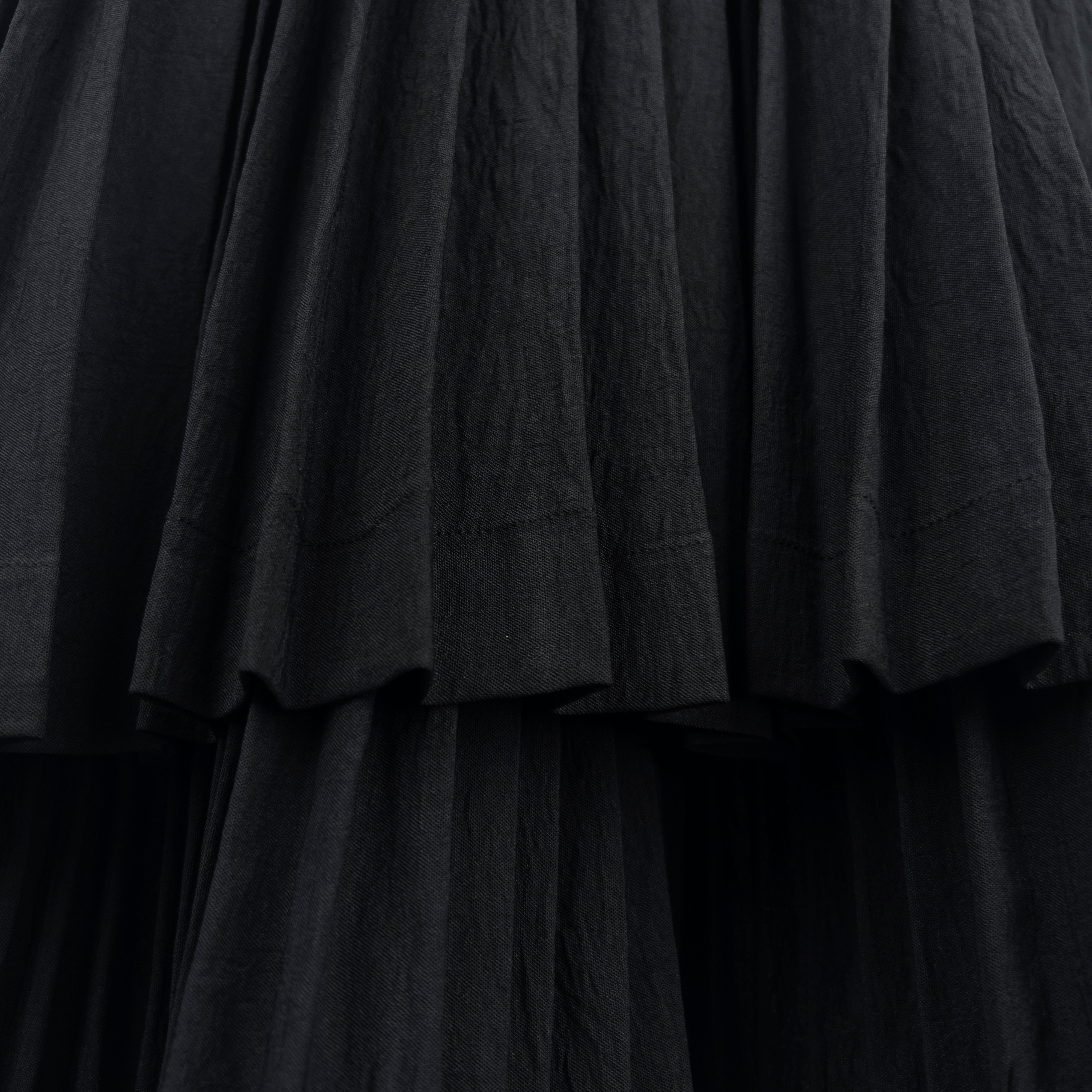 Black pleated skirt melbourne best sale