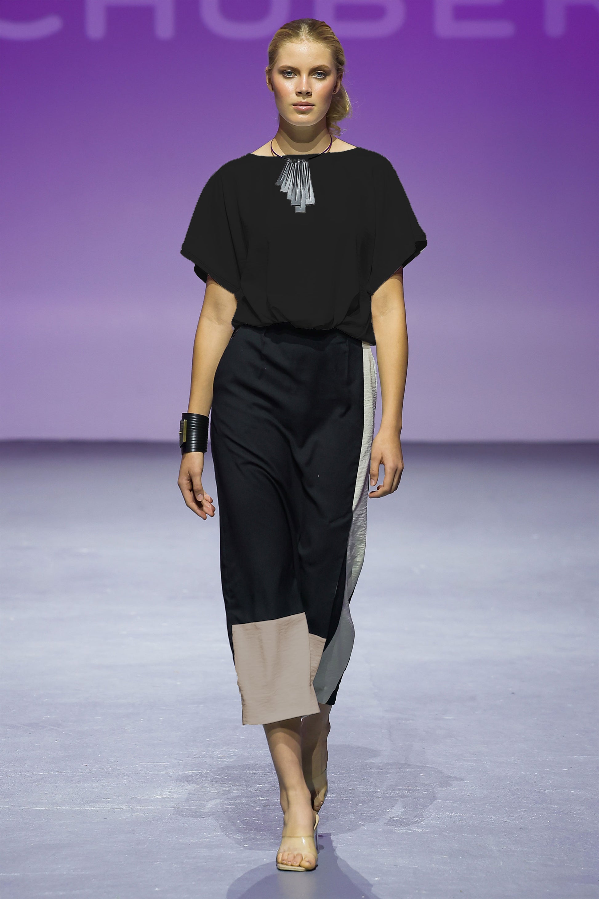 OLIVIA Top Black Leigh Schubert