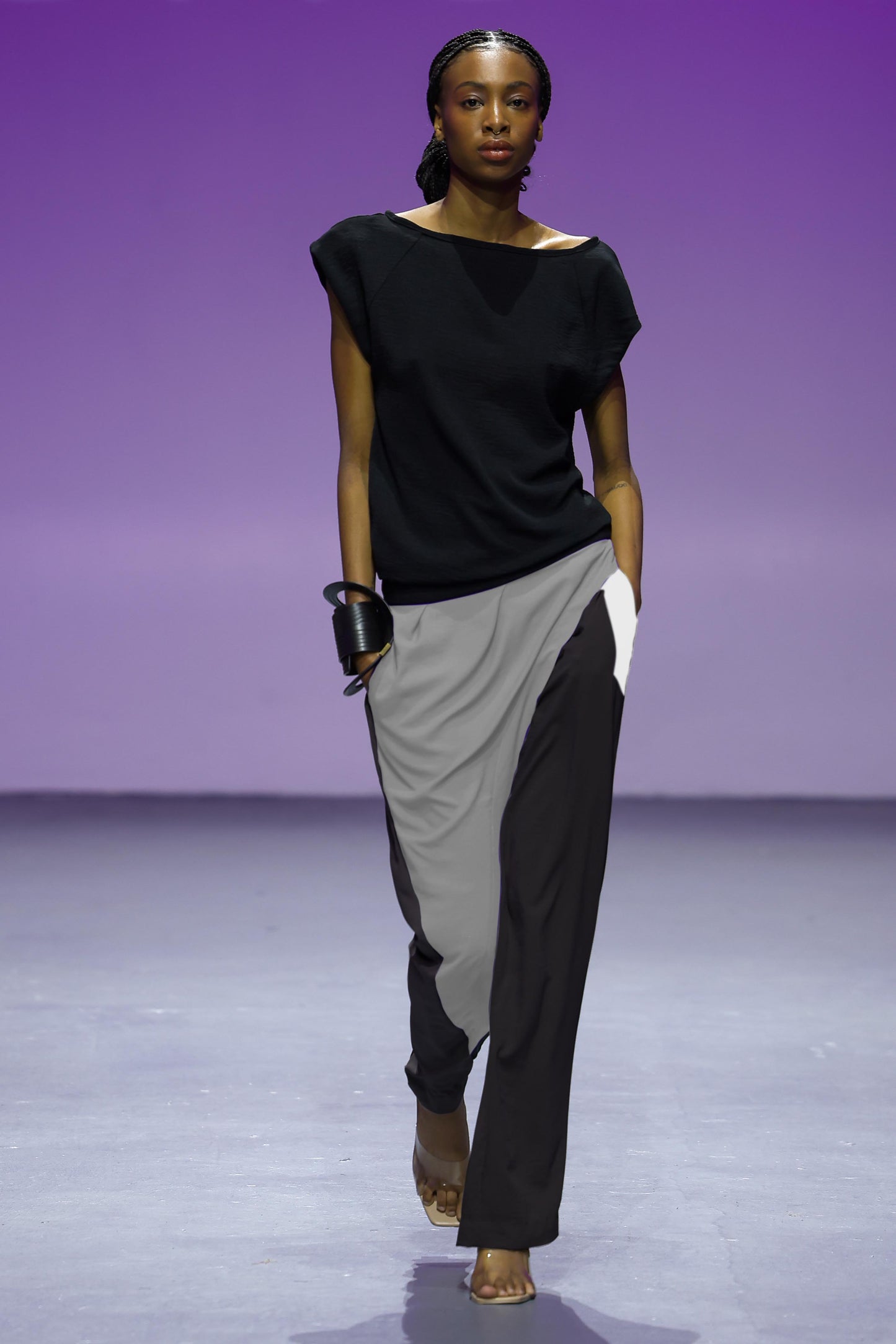 BURGOS Black stone White Leigh Schubert