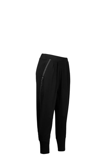 IZZY Black Pants Leigh Schubert