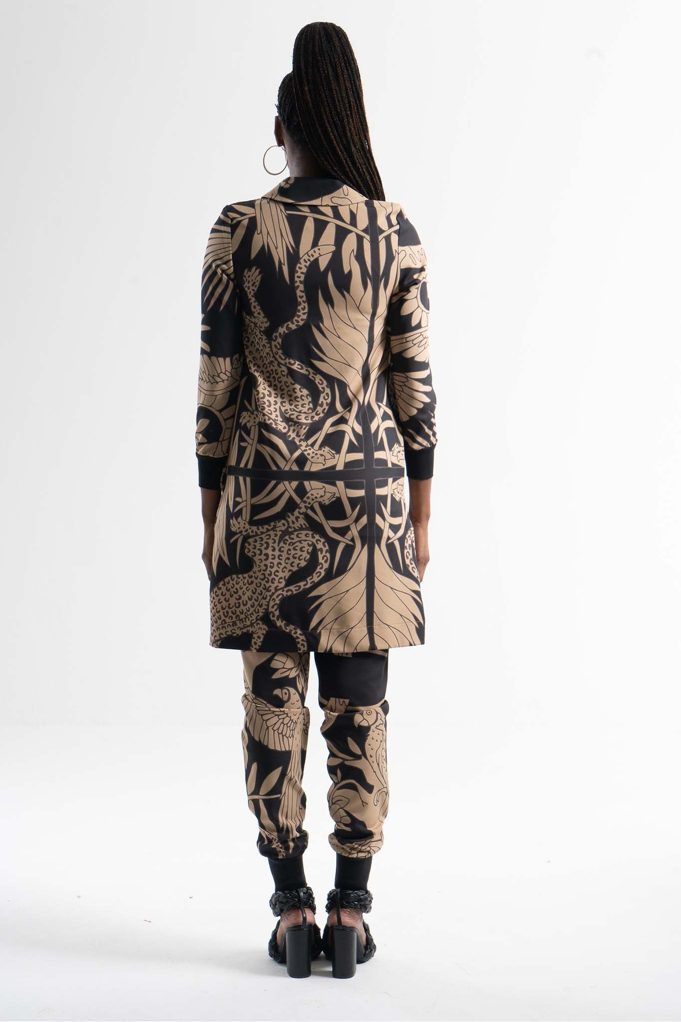 Leigh Schubert SHAKA Wild Print Camel Black.